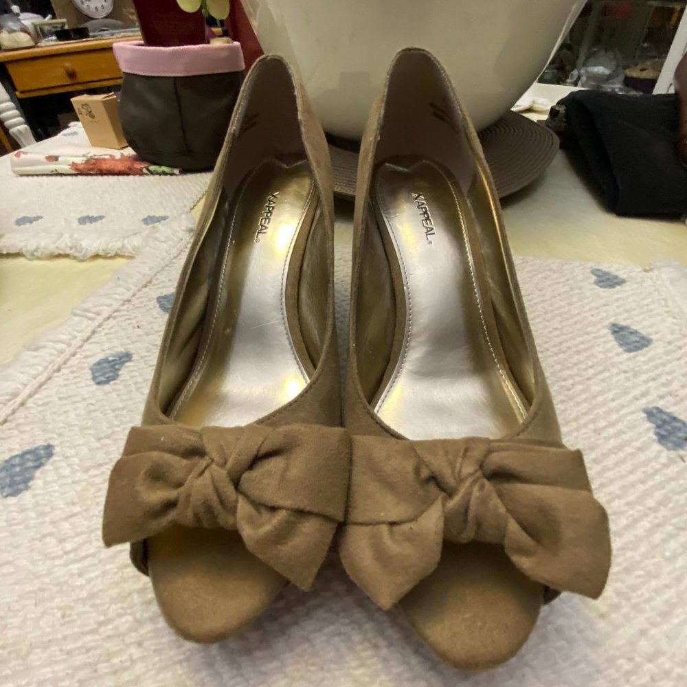 New X-Appeal Bellini Peep toe heels ~sz 7 1/2